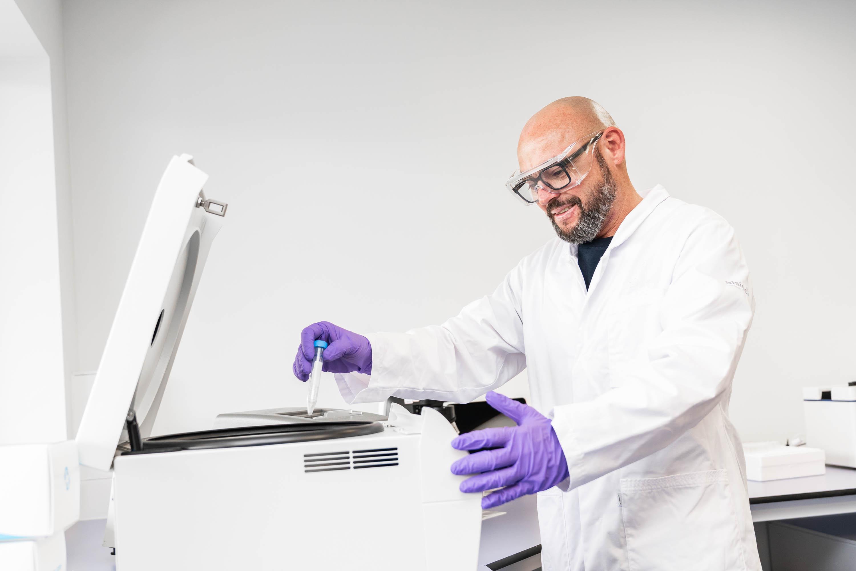 Consultancy voor de cosmetica-industrie Wij ondersteunen cosmetische bedrijven met technische expertise en kwaliteitsborging.